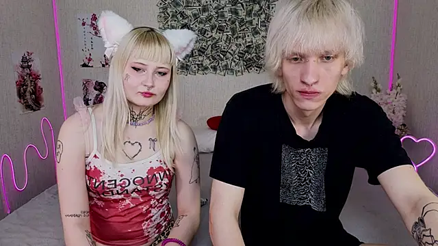 Snapshot of NeetMolly chatting on 17, 6, 2026 NeetMolly online show from 17, 6, 2026