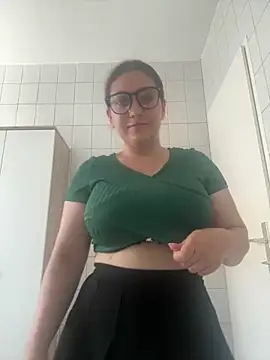 Snapshot of -Malina- chatting on 21, 6, 2026 -Malina- online show from 21, 6, 2026