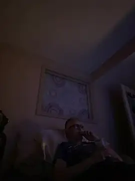 Snapshot of messburnell21 chatting on 14, 7, 2026 messburnell21 online show from 14, 7, 2026