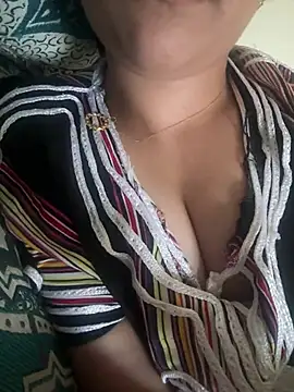 Snapshot of Daloaa_Warda chatting on 20, 6, 2026 Daloaa Warda online show from 20, 6, 2026