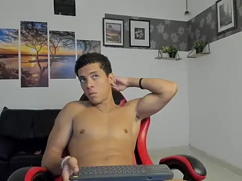 Snapshot of MAX_LEGEND chatting on 21, 6, 2026 MAX LEGEND online show from 21, 6, 2026