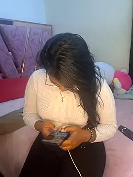 sophiagomezx online show from 29, 7, 2026