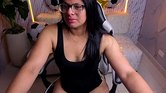 Snapshot of sarah_bay_tx chatting on 1, 7, 2026 sarah bay tx online show from 1, 7, 2026