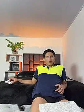 Snapshot of SantiLux_ chatting on 22, 6, 2026 SantiLux online show from 22, 6, 2026