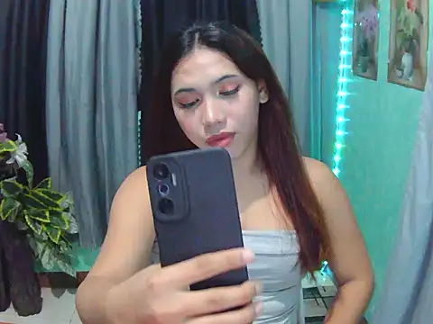 Snapshot of XCalixa chatting on 28, 7, 2026 XCalixa online show from 28, 7, 2026