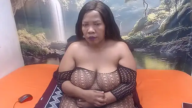 Snapshot of CURVYELEGANCExxx chatting on 15, 7, 2026 CURVYELEGANCExxx online show from 15, 7, 2026