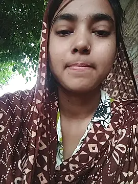 Snapshot of Simran_143 chatting on 6, 8, 2026 Simran 143 online show from 6, 8, 2026
