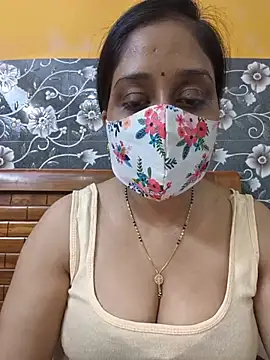 Snapshot of Garimaa_Cherry chatting on 7, 7, 2026 Garimaa Cherry online show from 7, 7, 2026