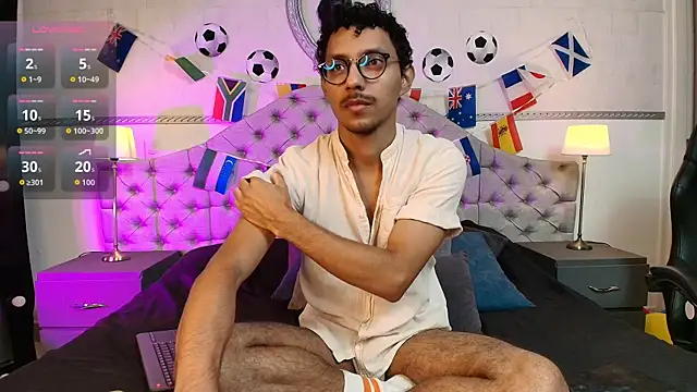 Snapshot of Twunk_miguel chatting on 26, 6, 2026 Twunk miguel online show from 26, 6, 2026