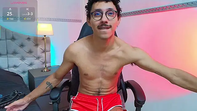 Snapshot of Twunk_miguel chatting on 1, 8, 2026 Twunk miguel online show from 1, 8, 2026