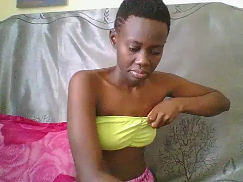 Snapshot of Tish_Leylah chatting on 21, 7, 2026 Tish Leylah online show from 21, 7, 2026