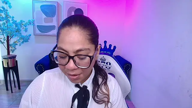 Snapshot of Silvana_lane chatting on 7, 8, 2026 Silvana lane online show from 7, 8, 2026