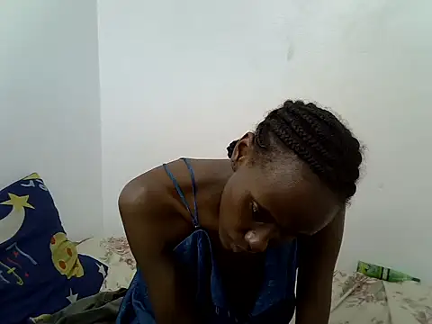 Snapshot of Beutypetite1 chatting on 12, 7, 2026 Beutypetite1 online show from 12, 7, 2026