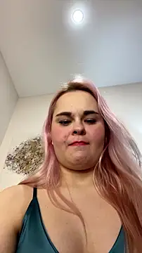 Snapshot of little-pink chatting on 23, 6, 2026 little-pink online show from 23, 6, 2026