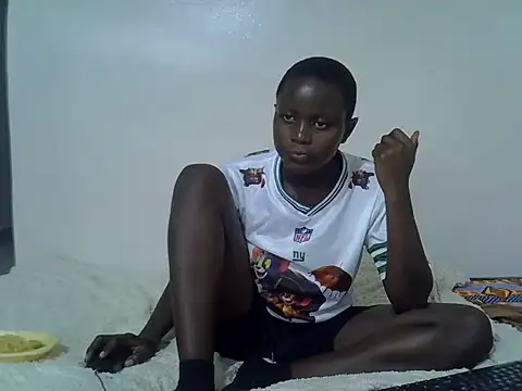 Snapshot of milky_gal_ebony chatting on 1, 7, 2026 milky gal ebony online show from 1, 7, 2026
