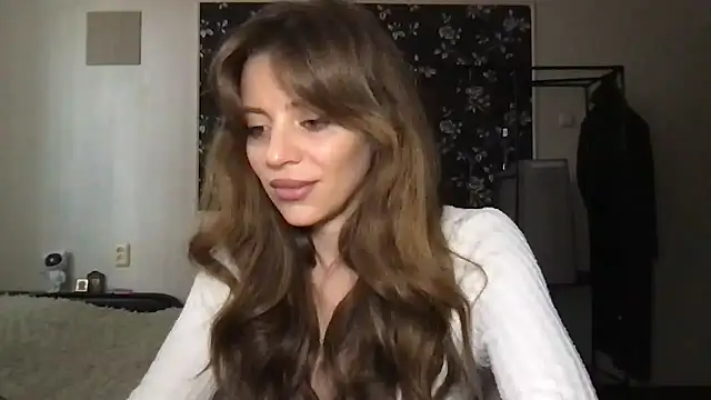 Snapshot of Solenne chatting on 28, 6, 2026 Solenne online show from 28, 6, 2026