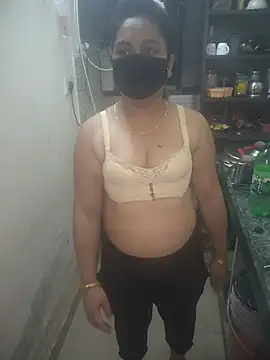 Snapshot of Lundpakadu chatting on 28, 6, 2026 Lundpakadu online show from 28, 6, 2026