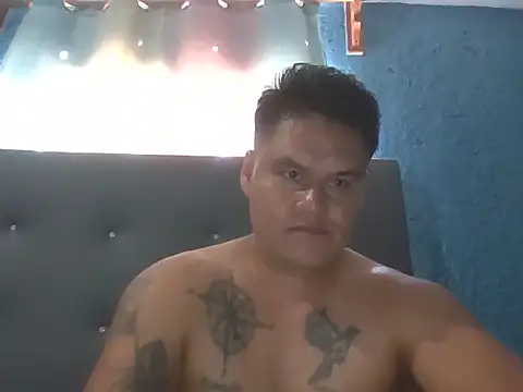 Snapshot of LatinoLeones chatting on 29, 6, 2026 LatinoLeones online show from 29, 6, 2026