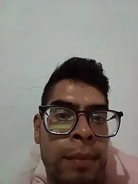 Snapshot of Roijaemmanu chatting on 5, 7, 2026 Roijaemmanu online show from 5, 7, 2026