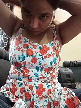 Snapshot of Hotty_Yalina chatting on 2, 7, 2026 Hotty Yalina online show from 2, 7, 2026