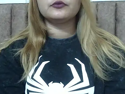 Snapshot of Sexyy_Sana chatting on 2, 7, 2026 Sexyy Sana online show from 2, 7, 2026