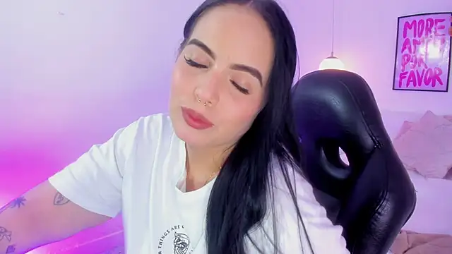 Snapshot of camilaa7 chatting on 29, 6, 2026 camilaa7 online show from 29, 6, 2026