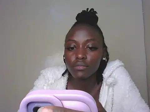 Snapshot of Elsie_1 chatting on 25, 7, 2026 Elsie 1 online show from 25, 7, 2026