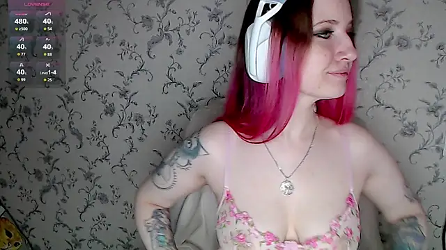Snapshot of Tastycherrypie chatting on 4, 8, 2026 Tastycherrypie online show from 4, 8, 2026