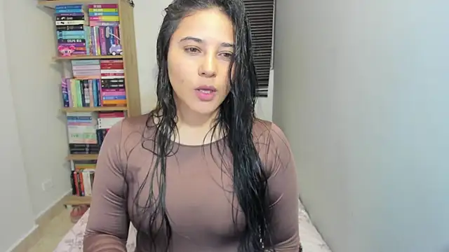 Snapshot of foxwen chatting on 7, 8, 2026 foxwen online show from 7, 8, 2026