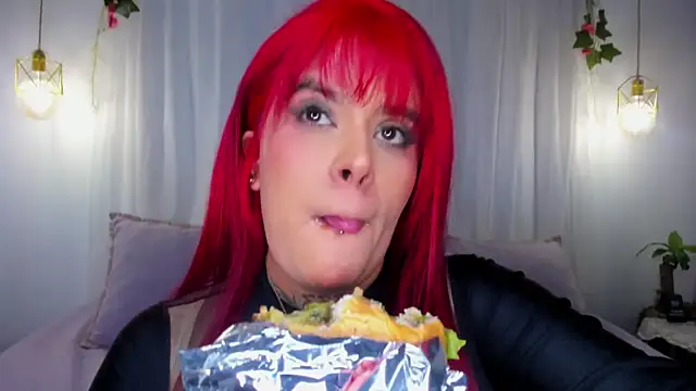Snapshot of Sofi_cortes chatting on 7, 7, 2026 Sofi cortes online show from 7, 7, 2026