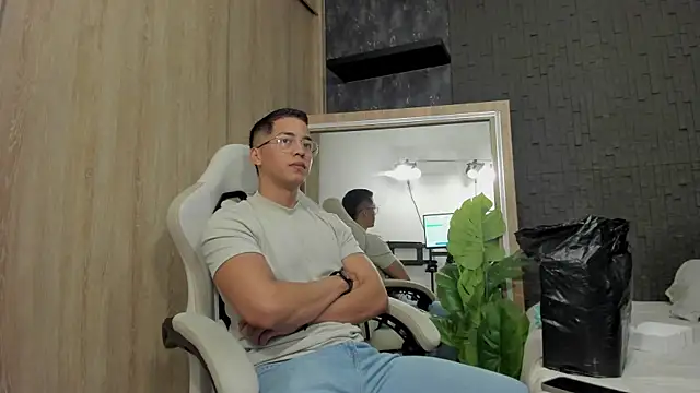 Snapshot of Matias_strong1 chatting on 24, 6, 2026 Matias strong1 online show from 24, 6, 2026