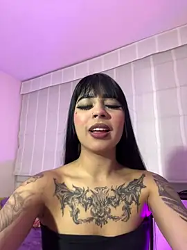 Snapshot of -Brittanny chatting on 23, 7, 2026 -Brittanny online show from 23, 7, 2026