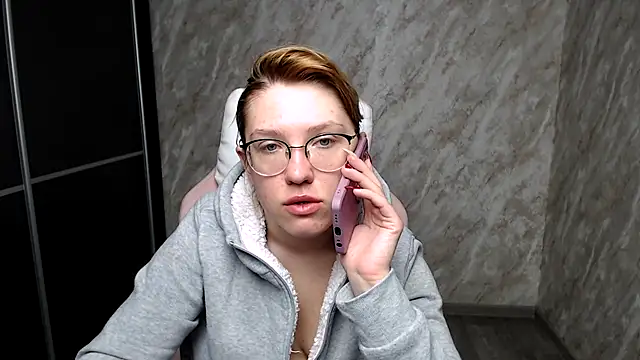 Snapshot of Reginasmilee chatting on 11, 3, 2025 Reginasmilee online show from 11, 3, 2025