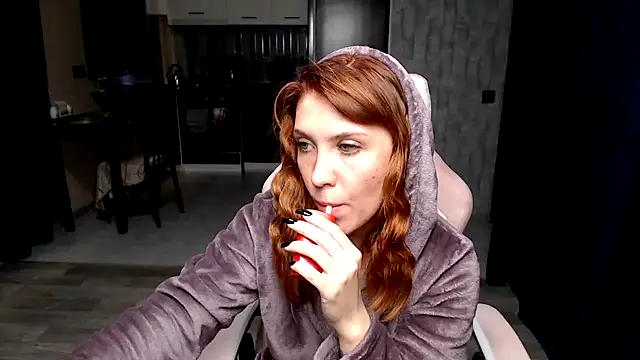 Snapshot of Reginasmilee chatting on 2, 10, 2025 Reginasmilee online show from 2, 10, 2025