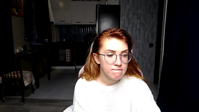 Reginasmilee online show from 18, 10, 2025