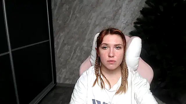 Reginasmilee online show from 10, 1, 2026