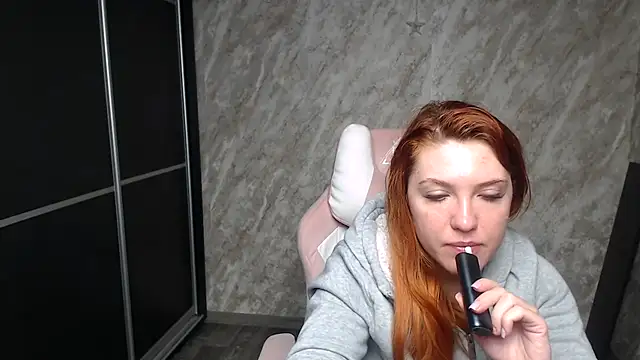 Snapshot of Reginasmilee chatting on 7, 2, 2026 Reginasmilee online show from 7, 2, 2026