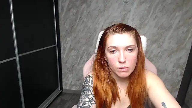 Snapshot of Reginasmilee chatting on 14, 2, 2026 Reginasmilee online show from 14, 2, 2026