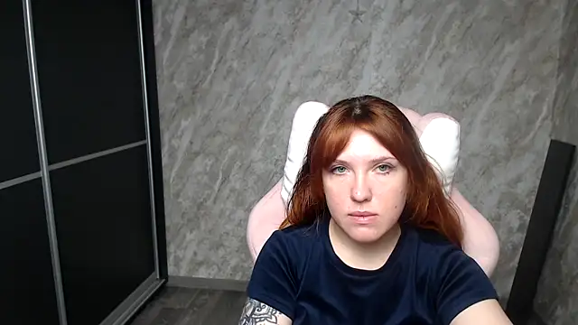 Snapshot of Reginasmilee chatting on 19, 2, 2026 Reginasmilee online show from 19, 2, 2026