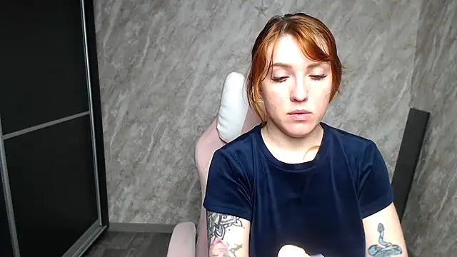 Snapshot of Reginasmilee chatting on 7, 3, 2026 Reginasmilee online show from 7, 3, 2026