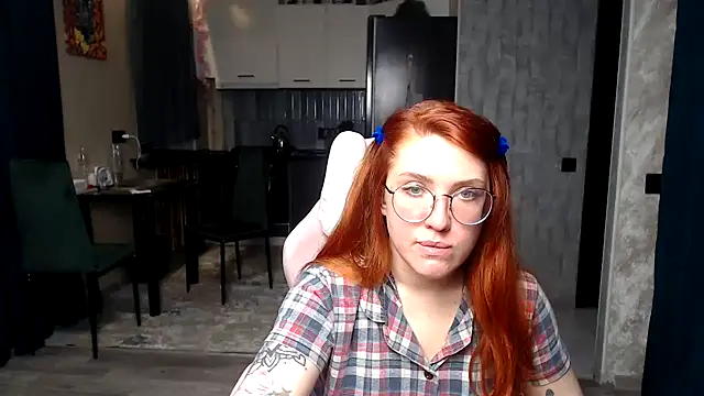 Snapshot of Reginasmilee chatting on 17, 3, 2026 Reginasmilee online show from 17, 3, 2026