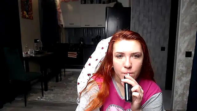 Snapshot of Reginasmilee chatting on 20, 3, 2026 Reginasmilee online show from 20, 3, 2026