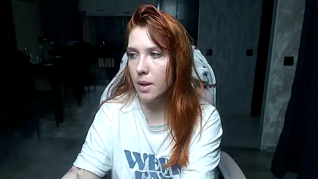 Snapshot of Reginasmilee chatting on 23, 3, 2026 Reginasmilee online show from 23, 3, 2026