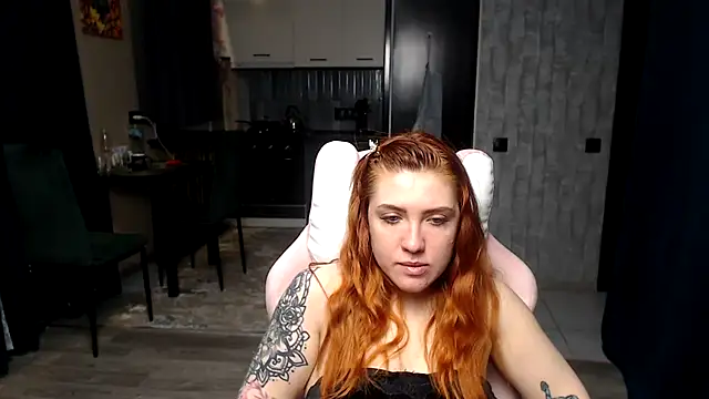 Snapshot of Reginasmilee chatting on 3, 4, 2026 Reginasmilee online show from 3, 4, 2026