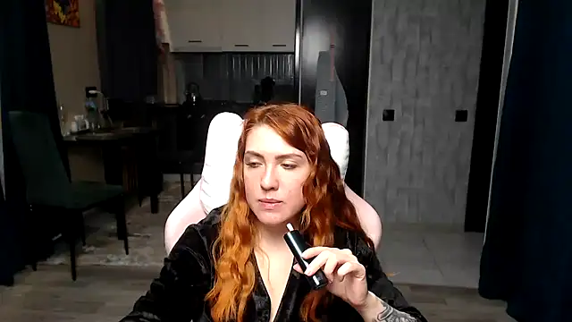 Snapshot of Reginasmilee chatting on 6, 4, 2026 Reginasmilee online show from 6, 4, 2026