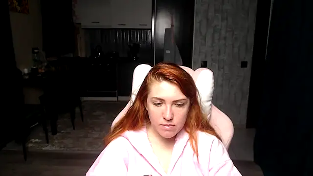 Snapshot of Reginasmilee chatting on 11, 4, 2026 Reginasmilee online show from 11, 4, 2026