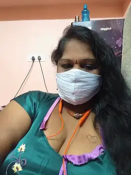 Snapshot of yalini1431 chatting on 7, 7, 2026 yalini1431 online show from 7, 7, 2026