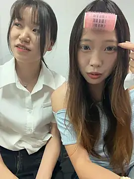 Snapshot of YY-1-1-1 chatting on 7, 7, 2026 YY-1-1-1 online show from 7, 7, 2026