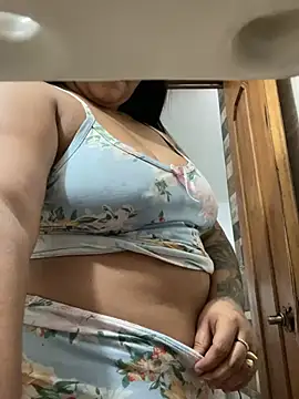 Snapshot of Valentina_Tilly chatting on 11, 7, 2026 Valentina Tilly online show from 11, 7, 2026