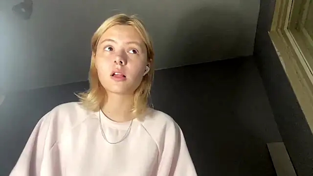 Snapshot of Jeneienal_1 chatting on 9, 7, 2026 Jeneienal 1 online show from 9, 7, 2026